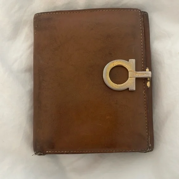 SALVATORE FERRAGAMO Ferragamo Gancini AQ-220117 leather wallet bi-fold ladies - Picture 3 of 9